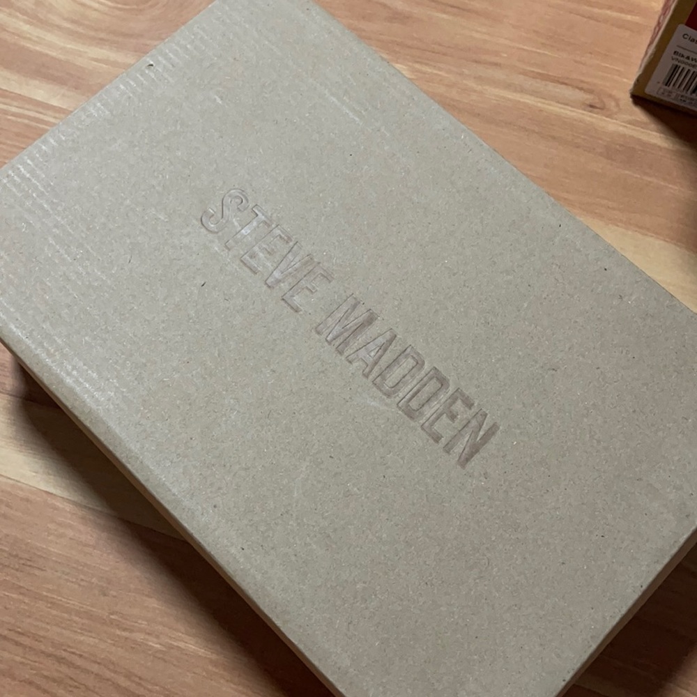 Brand new Steve Madden blush studded sandal size 8